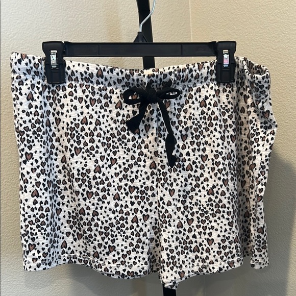 Leopard Print Lounge Shorts NWOT - Picture 1 of 3